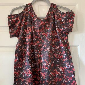 XL Lilu Cold Shoulder T-Shirt